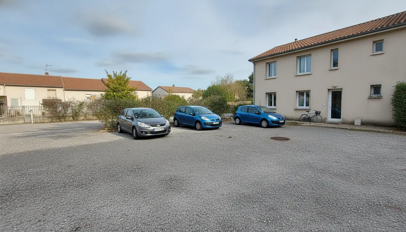 Berge dégagée après abattage du peuplier sur la Plaine de l'Hers à Auzeville-Tolosane